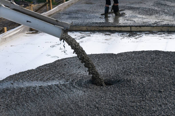 Best Concrete Driveway Installation  in Greenwood, MO